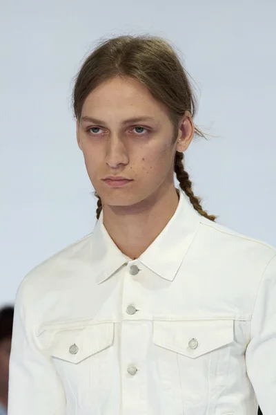 Look 22